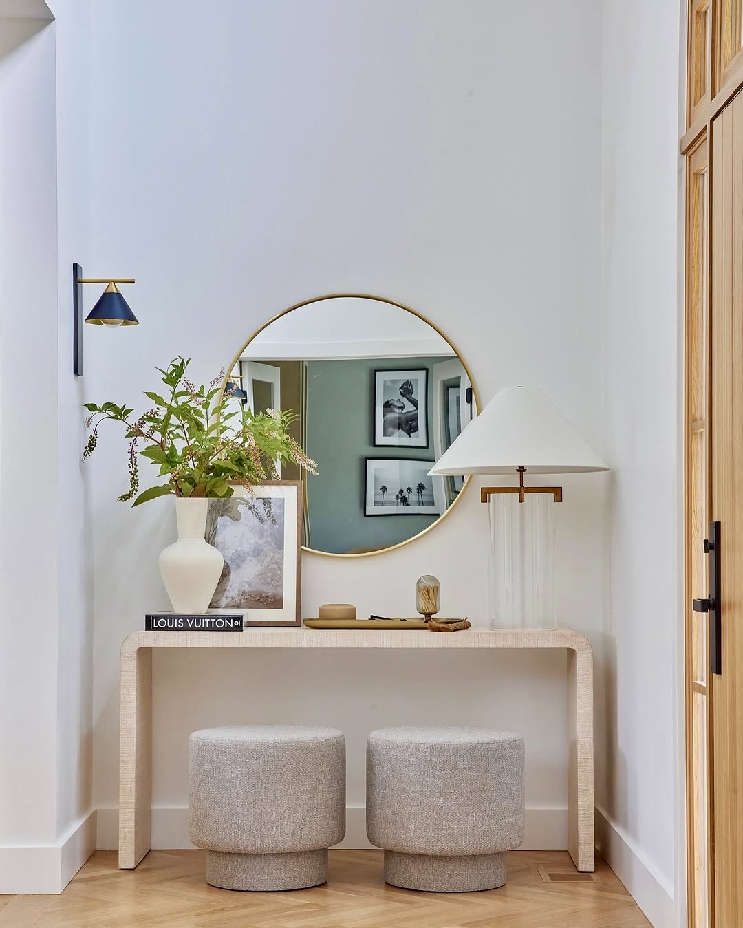 25 Modern Entryway Ideas for 2025 That Will Instantly Elevate Your Home ...