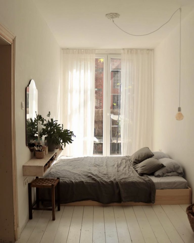 30 Tiny Bedroom Ideas That Prove Small Spaces Can Be Extremely Stylish ...