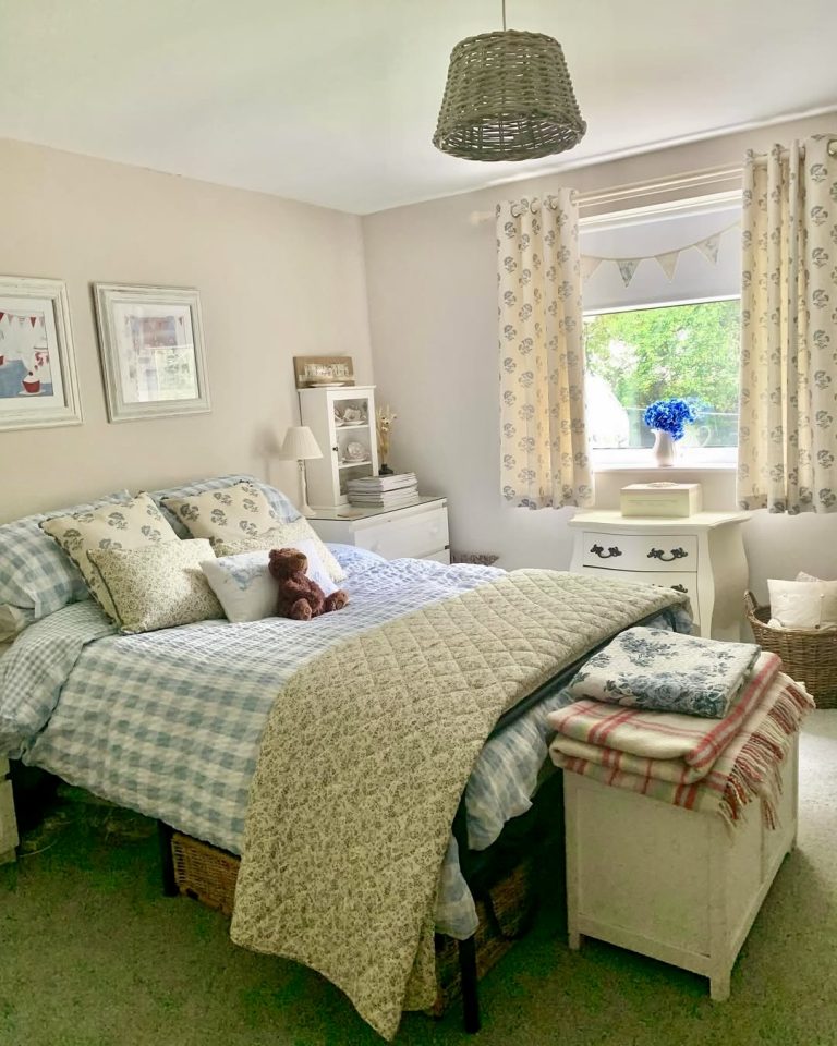 35 Country Bedroom Ideas That Blend Rustic Charm and Cozy Style ...