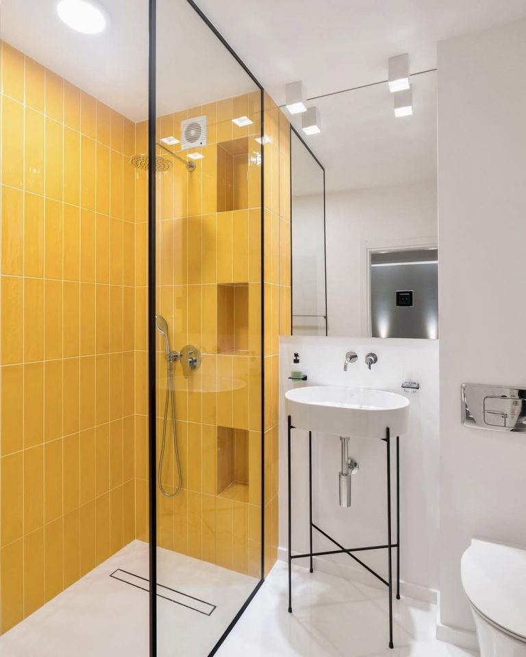 35 Yellow Bathroom Ideas That Will Instantly Brighten Your Home ...