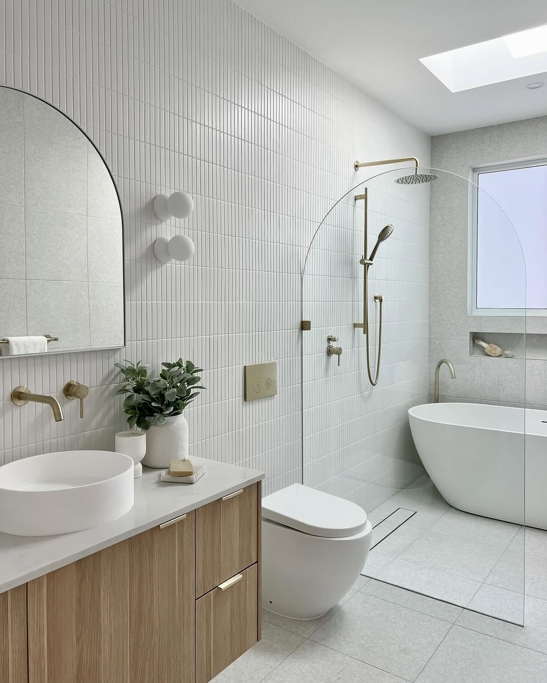 30 Bathroom Renovation Ideas 2025 That Will Instantly Upgrade Your ...