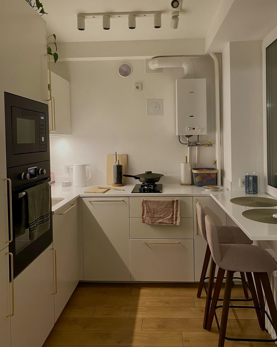 25 Mini Kitchen Ideas for Small Spaces 2025 That Make the Most of Every ...