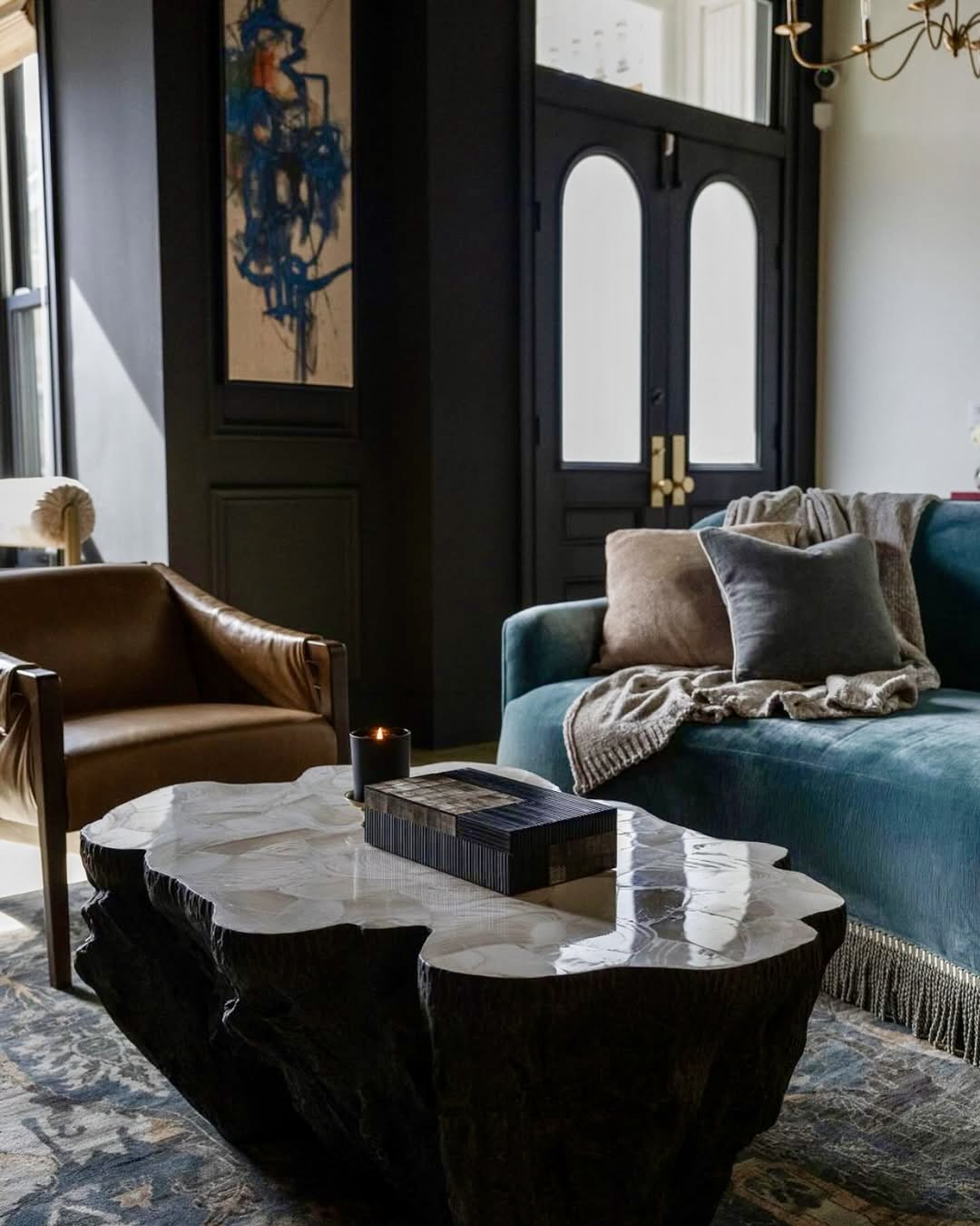 35 Moody Living Room 2025 Ideas for Cozy, Stylish Interiors with Dark ...