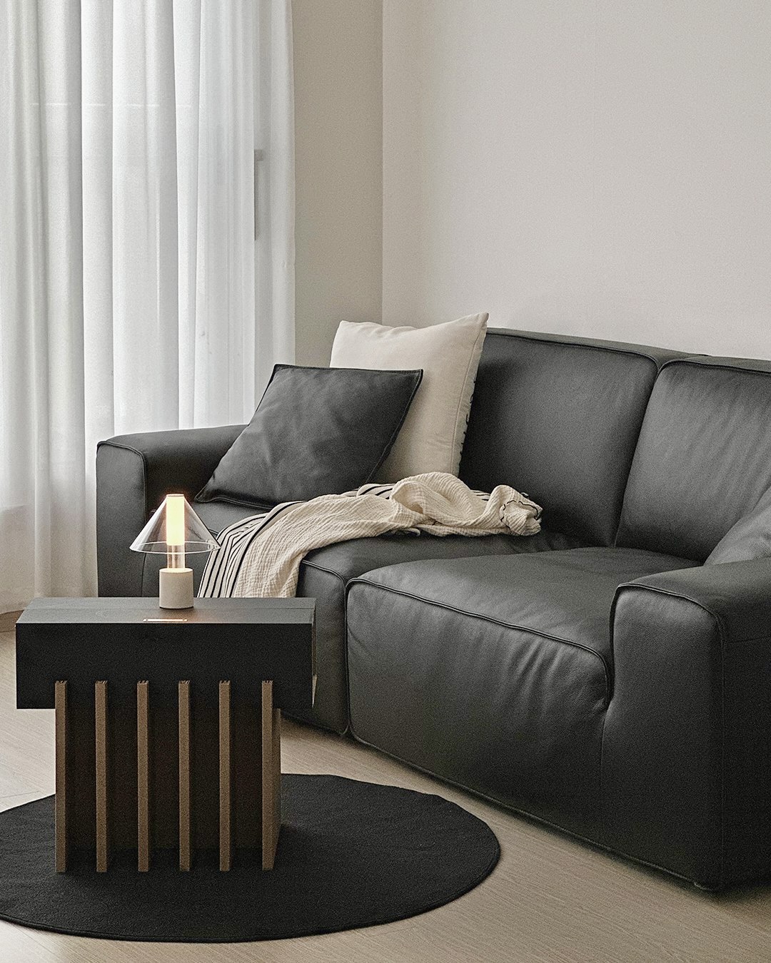 35 Black Sofa Ideas 2025 That Will Instantly Elevate Your Living Room ...