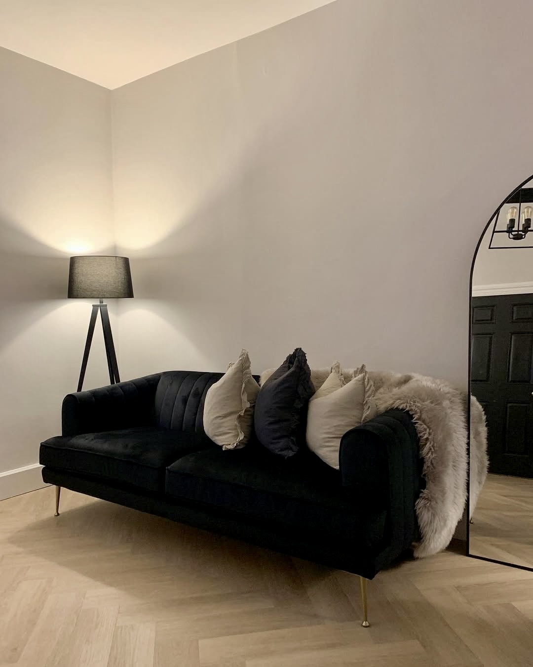 35 Black Sofa Ideas 2025 That Will Instantly Elevate Your Living Room ...