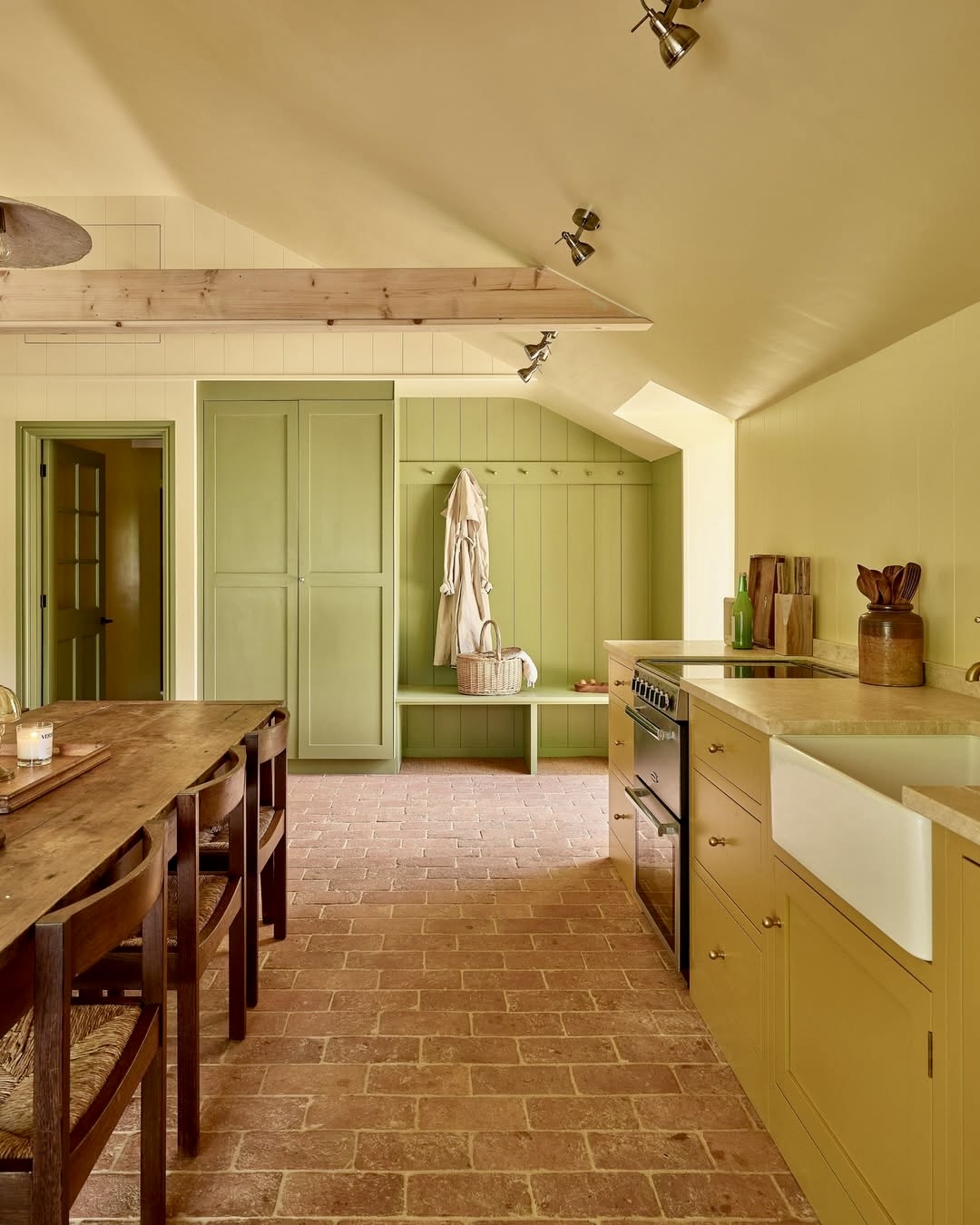 30 Rustic Kitchen Ideas 2025 That Blend Farmhouse Charm with Modern ...
