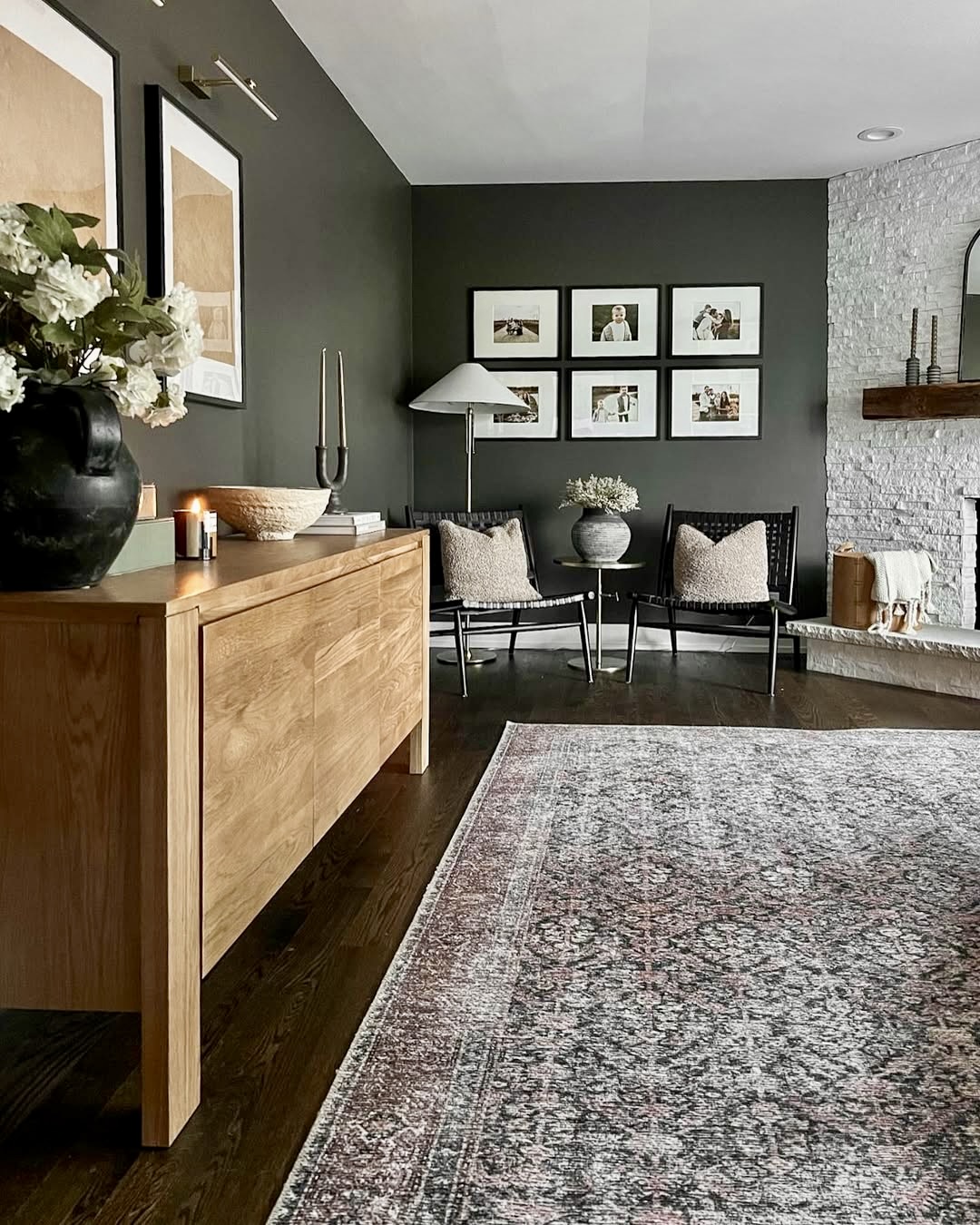 35 Moody Living Room 2025 Ideas for Cozy, Stylish Interiors with Dark ...