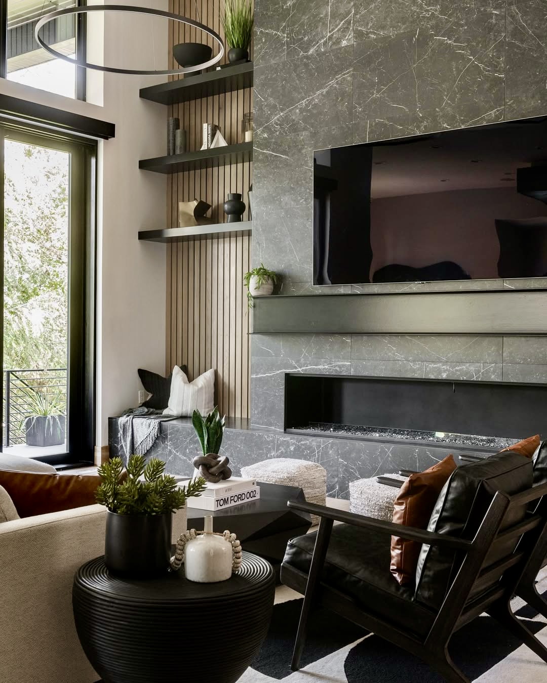 35 Moody Living Room 2025 Ideas for Cozy, Stylish Interiors with Dark ...