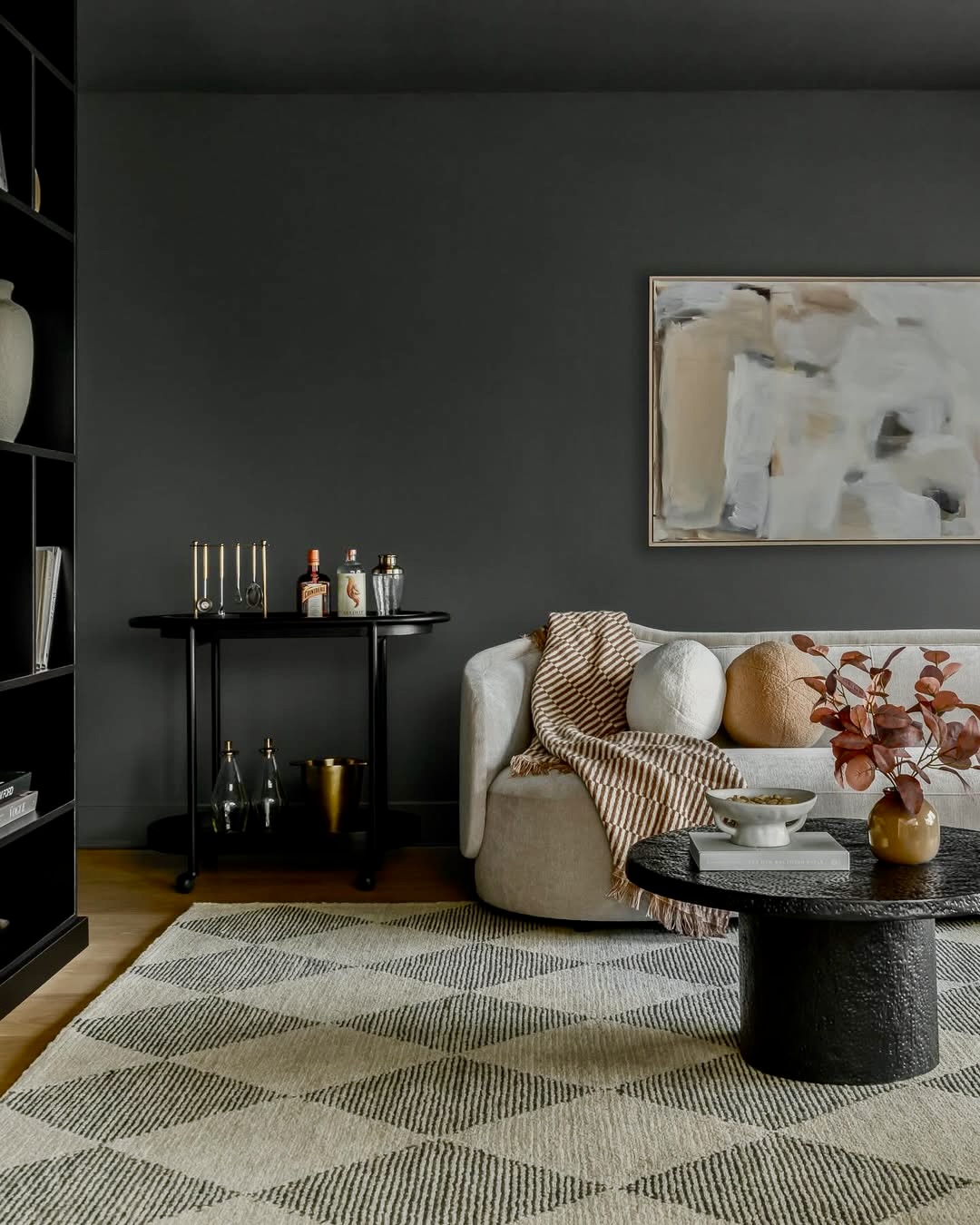 35 Moody Living Room 2025 Ideas for Cozy, Stylish Interiors with Dark ...