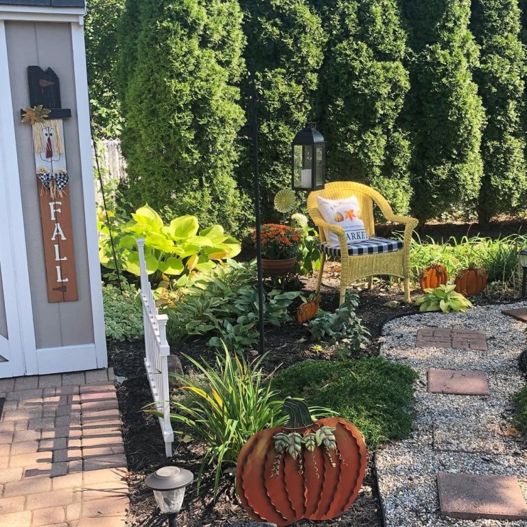 33 Fall Outdoor Decor Ideas to Transform Your Porch, Yard and Patio ...