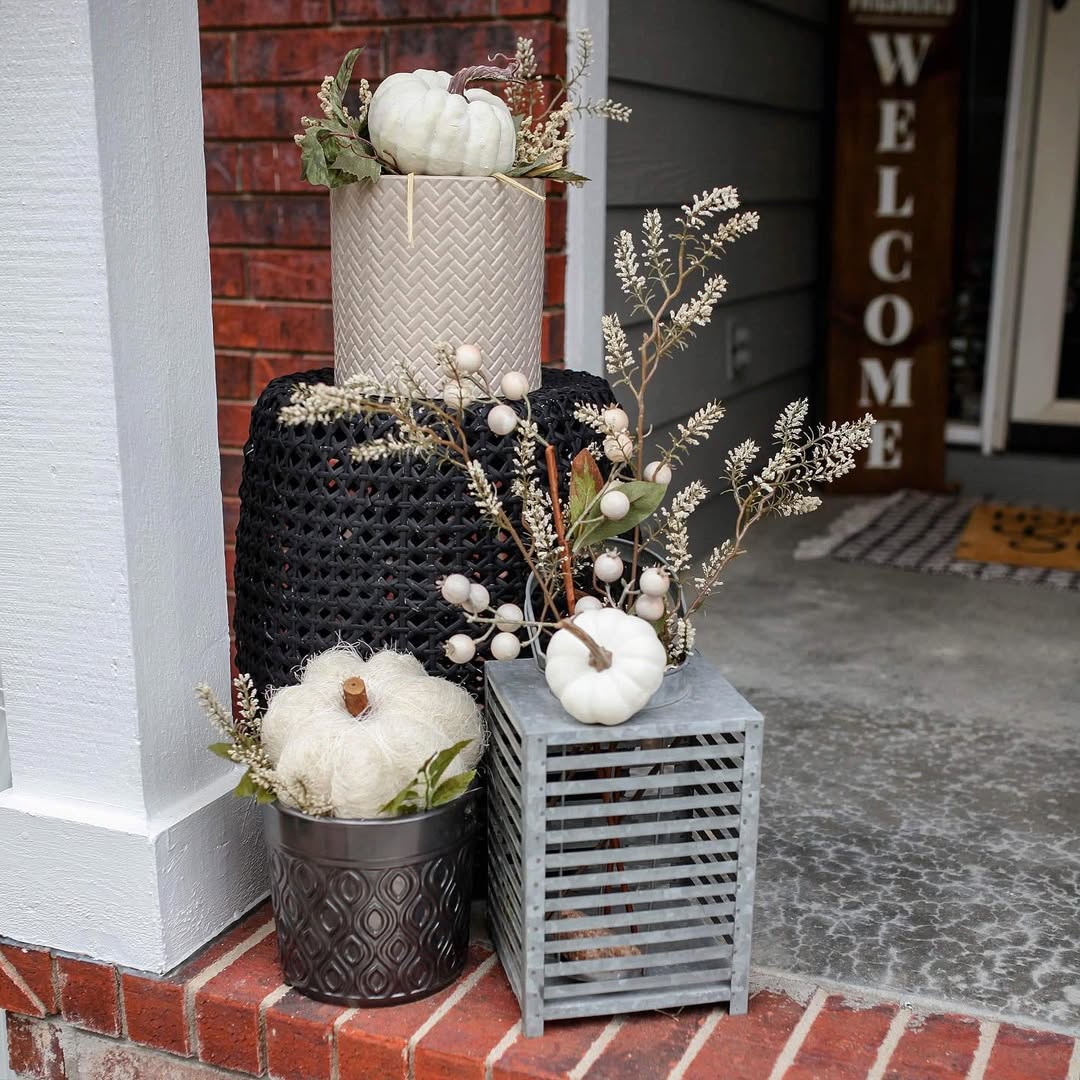 33 Fall Outdoor Decor Ideas to Transform Your Porch, Yard and Patio ...