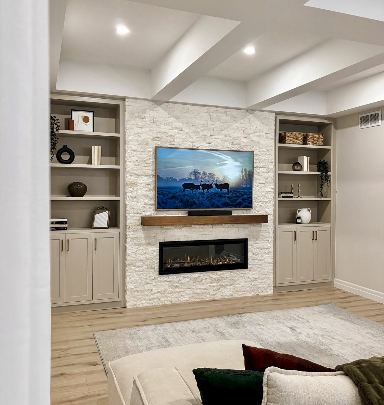 25 Built In Shelves Living Room Ideas That Will Instantly Elevate Your ...