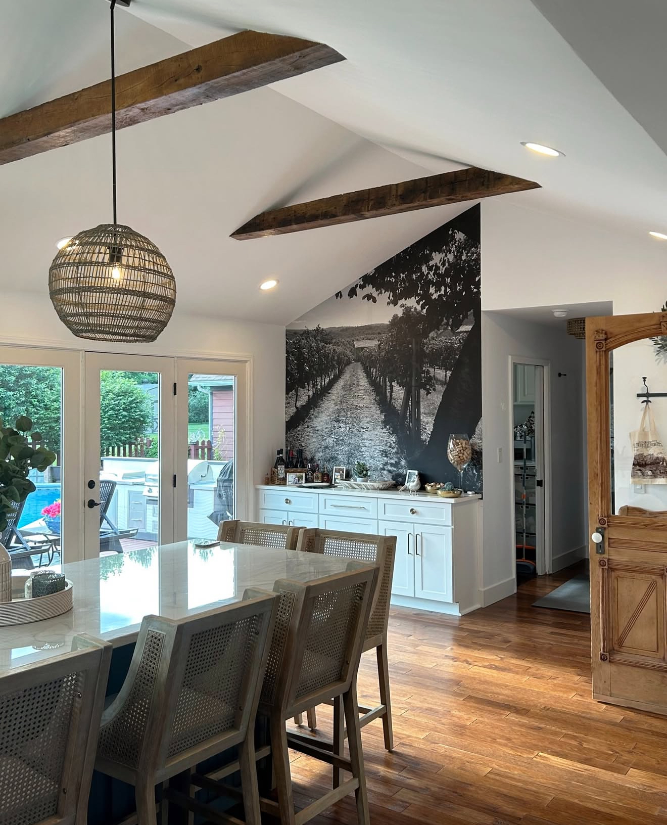 30 Dining Room Wall Decor Ideas That Elevate Your Space With Style ...