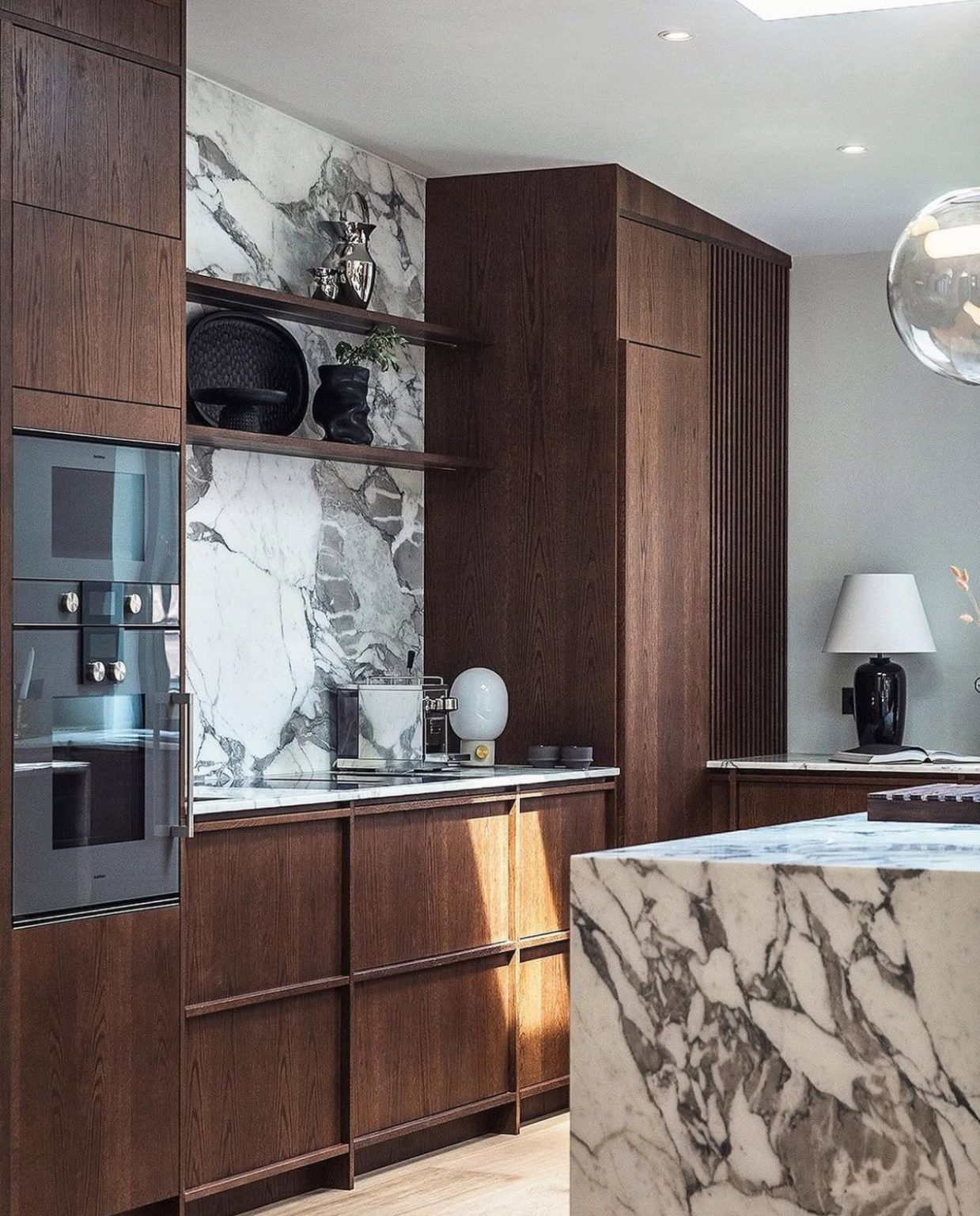 30 Dark Wood Kitchen Cabinets That Will Transform Your Space in 2025 ...