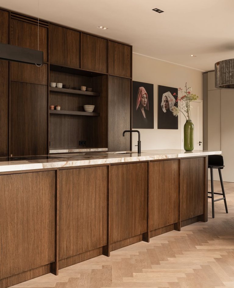30 Dark Wood Kitchen Cabinets That Will Transform Your Space in 2025 ...