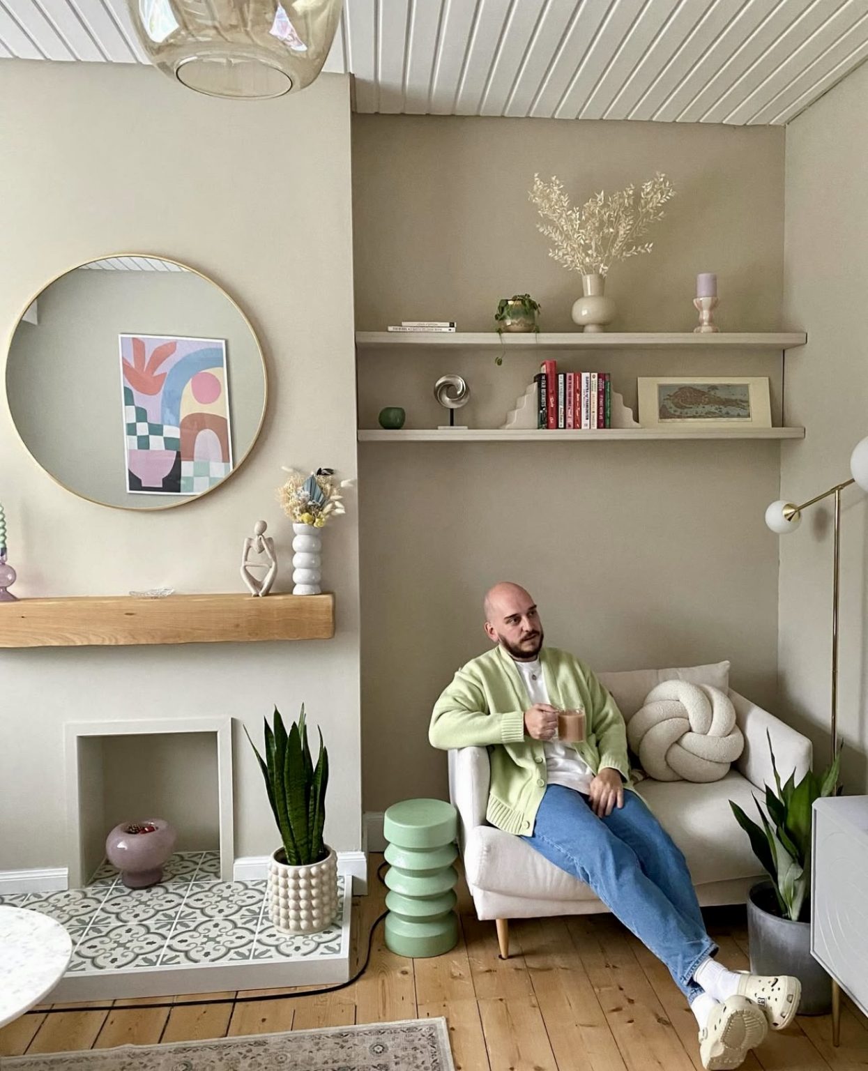 30 Living Room Shelves That Blend Style, Storage, and Personality ...