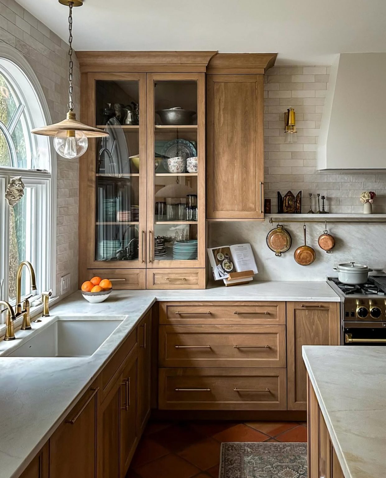 30 Dark Wood Kitchen Cabinets That Will Transform Your Space in 2025 ...