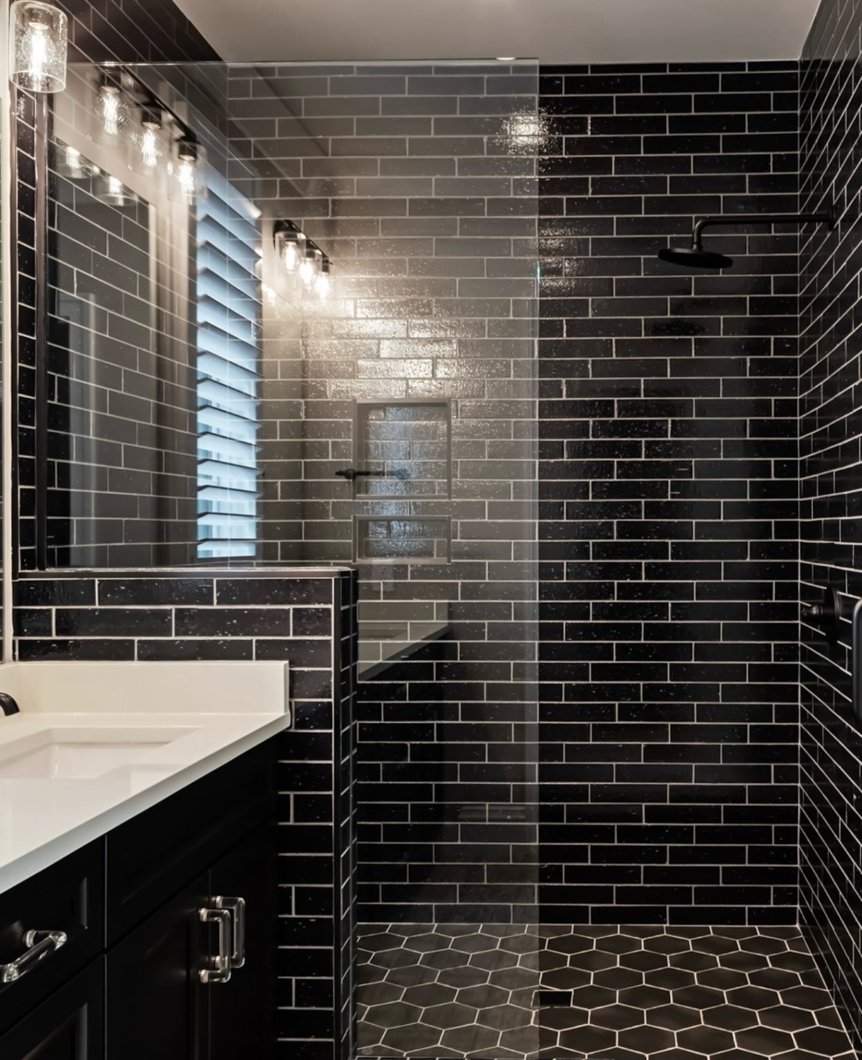 30 Dark Moody Bathroom Ideas That Bring Drama, Luxury, and Timeless ...