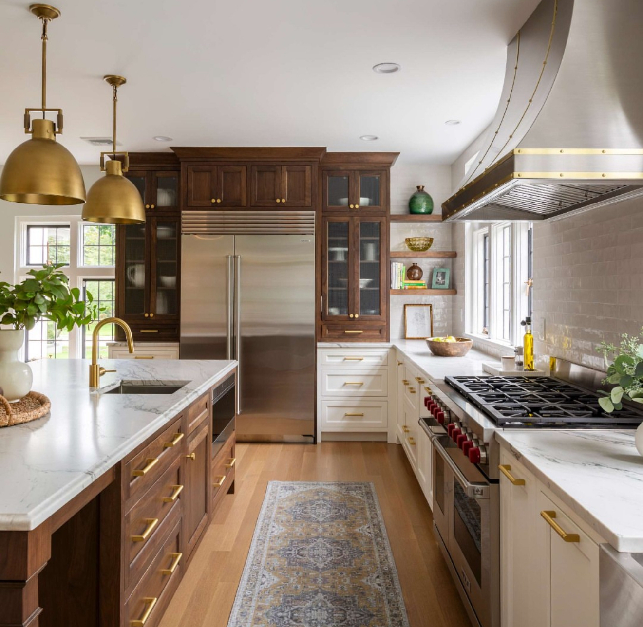 30 Dark Wood Kitchen Cabinets That Will Transform Your Space in 2025 ...