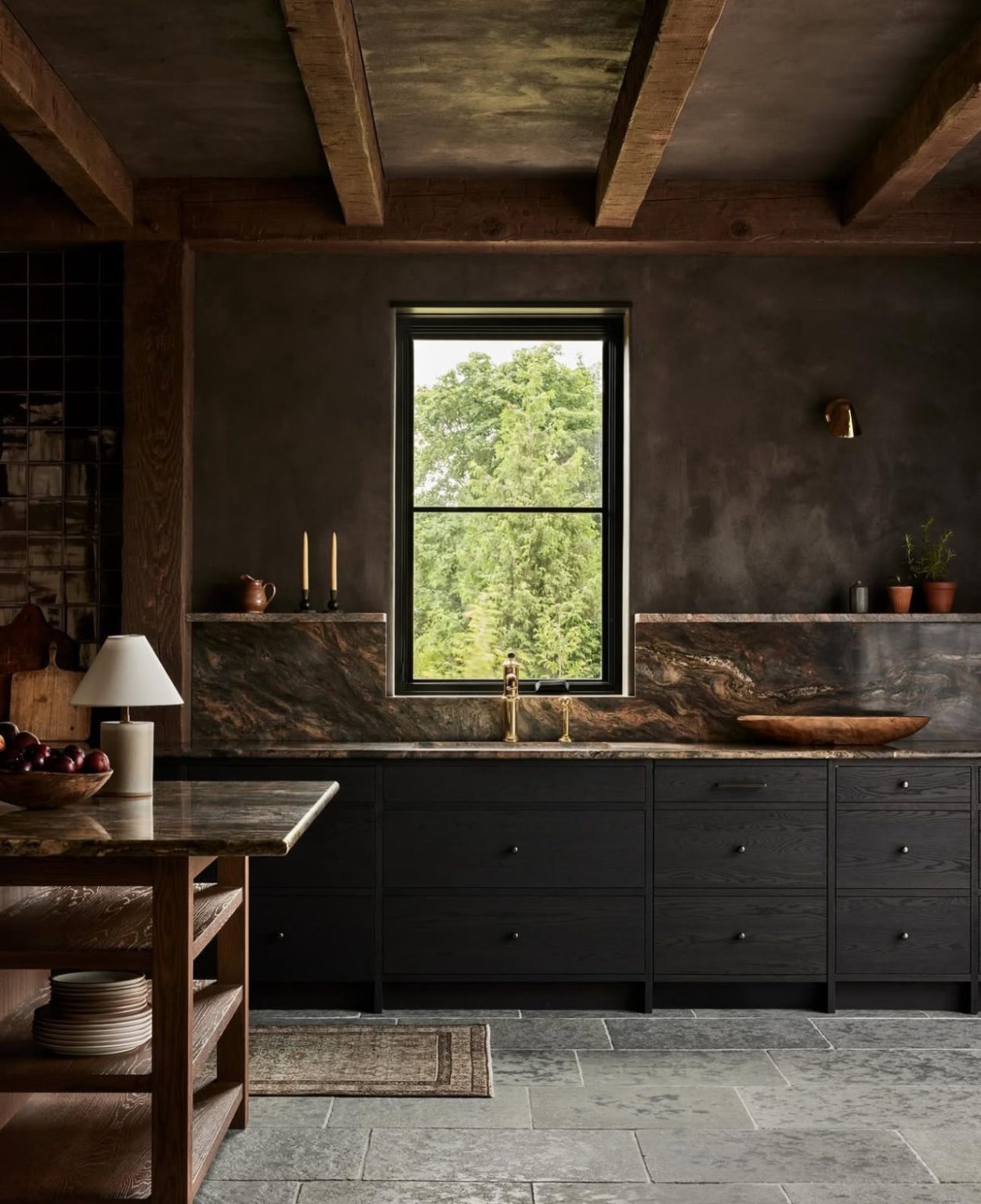 25 Dark Moody Kitchen Ideas That Prove Bold Colors and Dramatic Design ...
