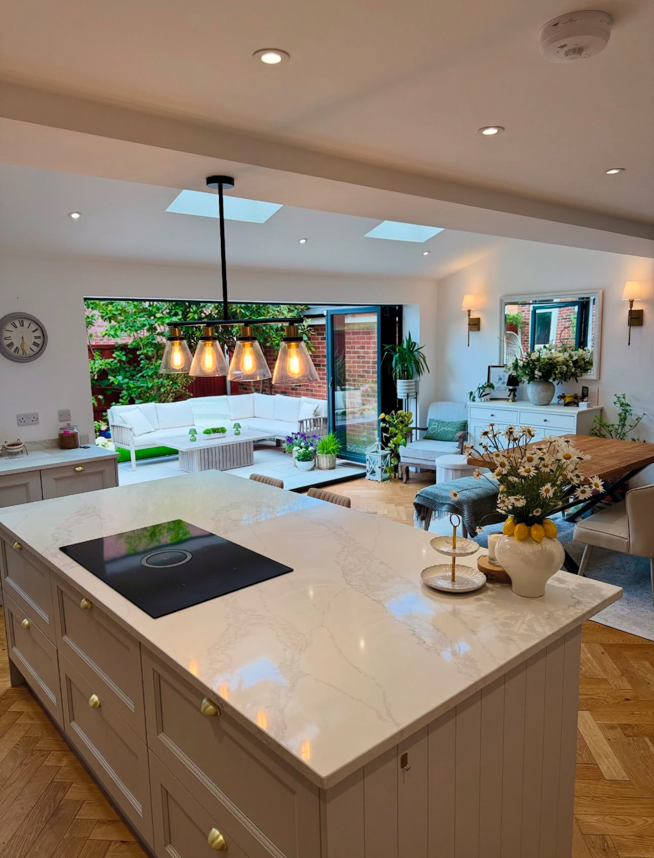 30 Open Floor Plan Living Room and Kitchen Ideas That Blend Style ...