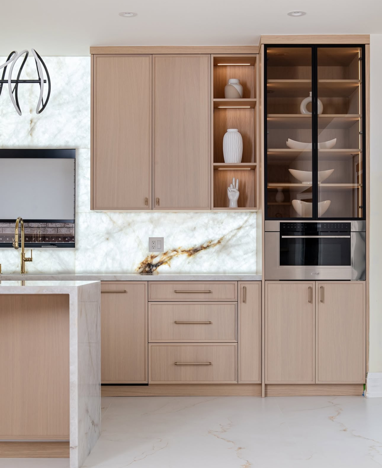 30 White Oak Kitchen Cabinets That Blend Warmth, Style and Modern ...
