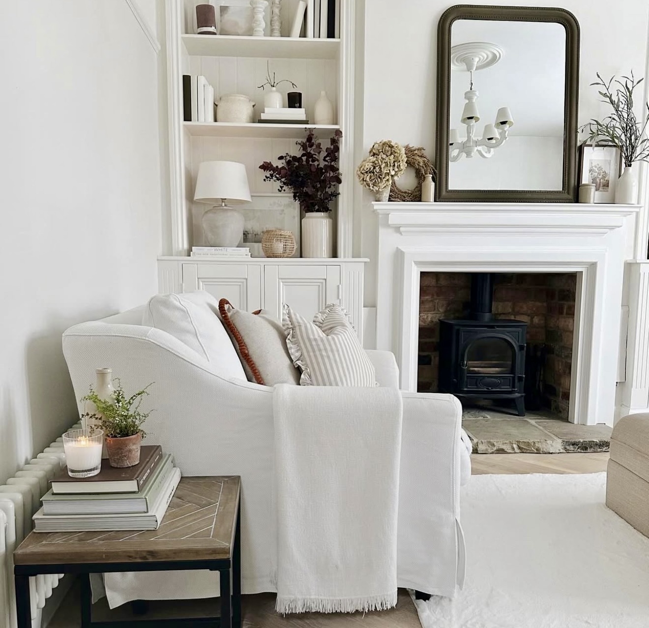 25 Built In Shelves Living Room Ideas That Will Instantly Elevate Your ...