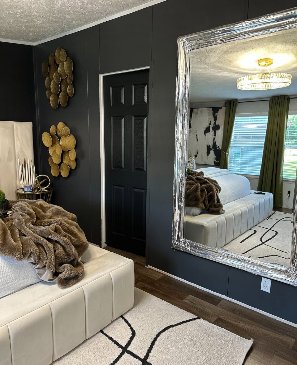 25 Black Accent Wall Bedroom Ideas That Will Instantly Elevate Your ...