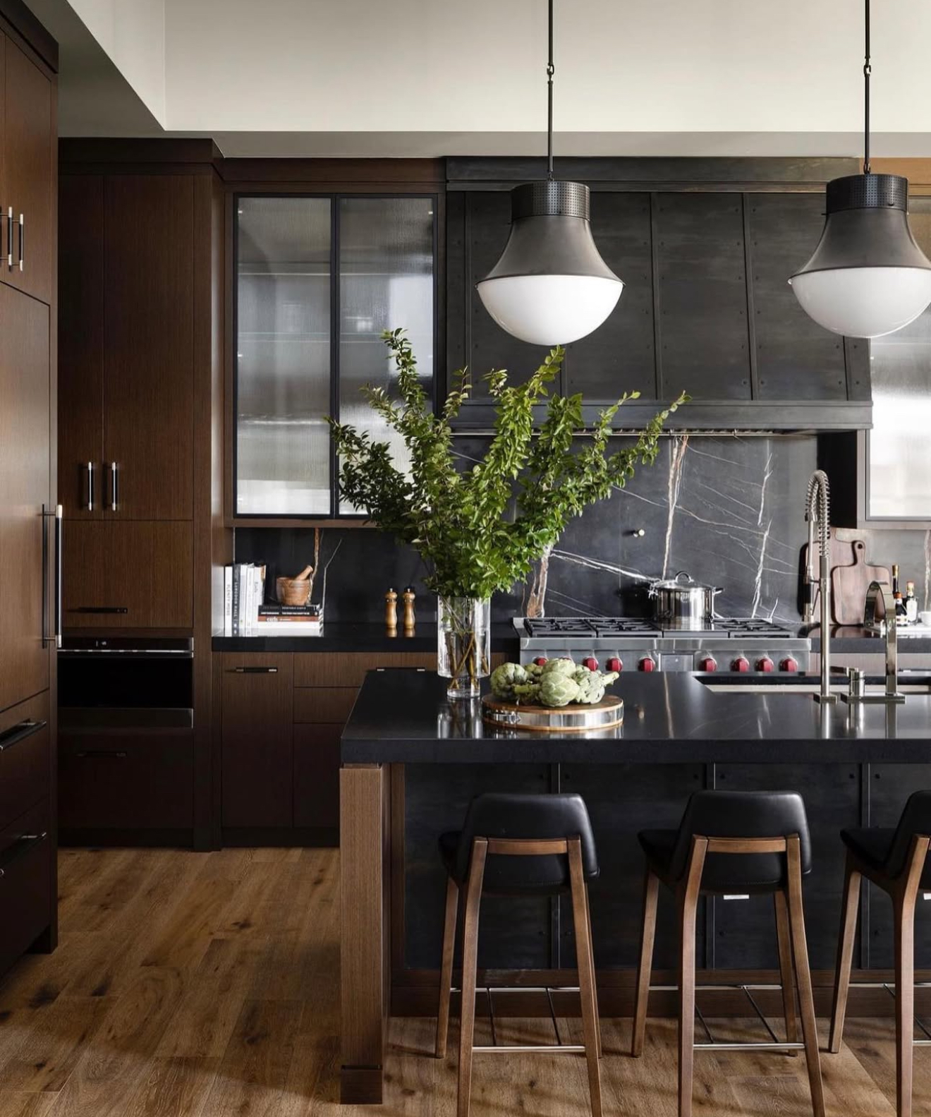30 Dark Wood Kitchen Cabinets That Will Transform Your Space in 2025 ...
