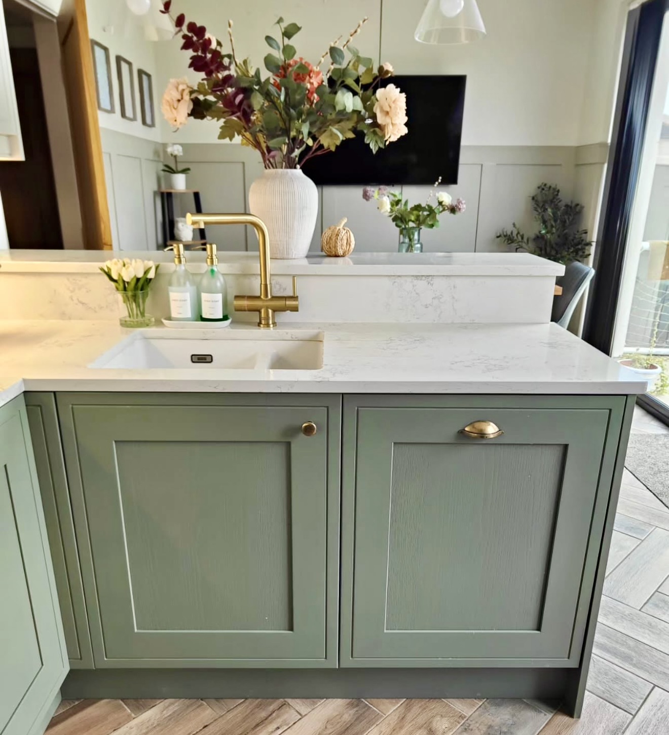 30 Kitchen Sink Ideas That Will Instantly Elevate Your Home — From ...