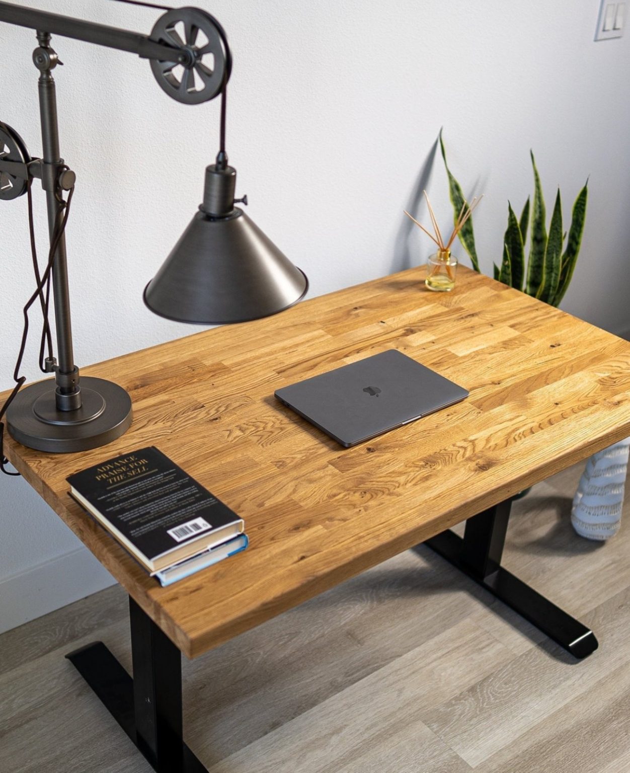 35 Wood Desk Ideas to Elevate Your Home Office with Style ...