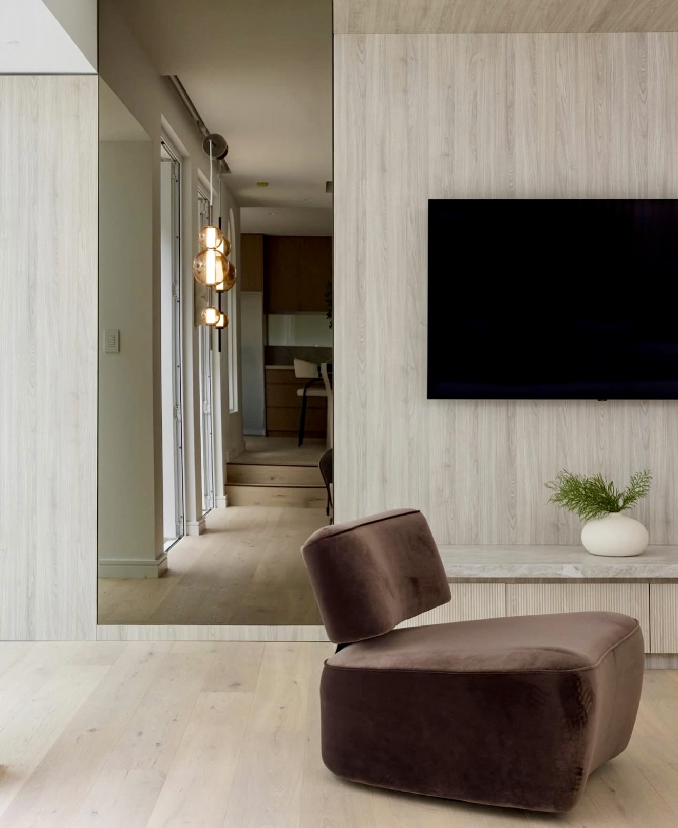 35 Swivel Chair Ideas to Elevate Your Living Space with Comfort and ...