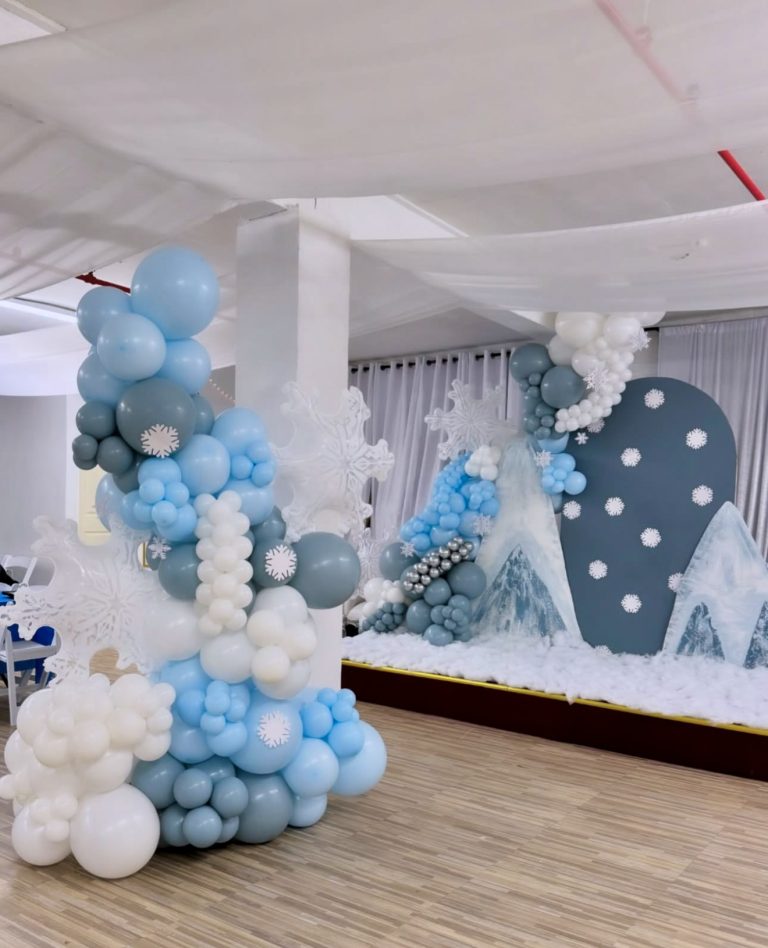 25 Winter Wonderland Decorations to Transform Your Home, Office, or ...