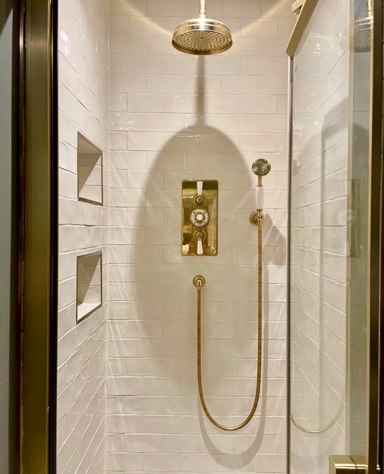 35 Shower Tile Ideas 2026 for Timeless, Modern, and Luxury Bathroom ...