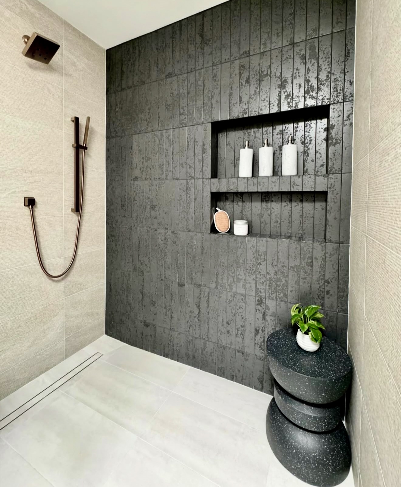 35 Shower Tile Ideas 2026 for Timeless, Modern, and Luxury Bathroom ...