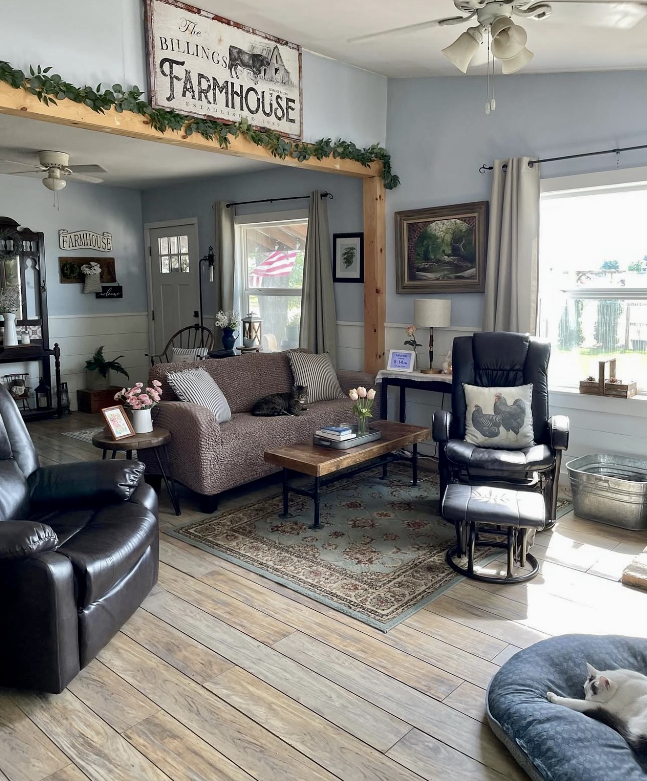30 Farmhouse Living Room Ideas to Inspire a Warm, Cozy and Timeless ...