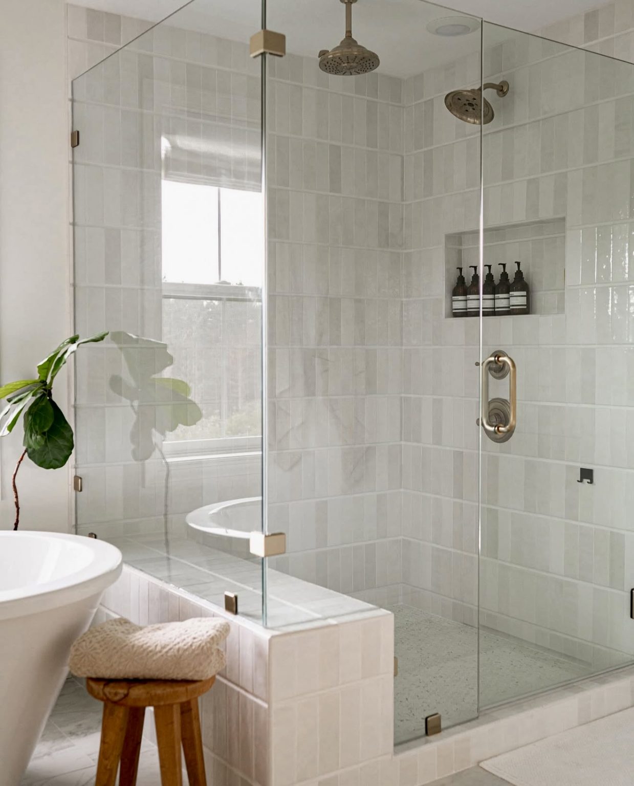 35 Shower Tile Ideas 2026 for Timeless, Modern, and Luxury Bathroom ...