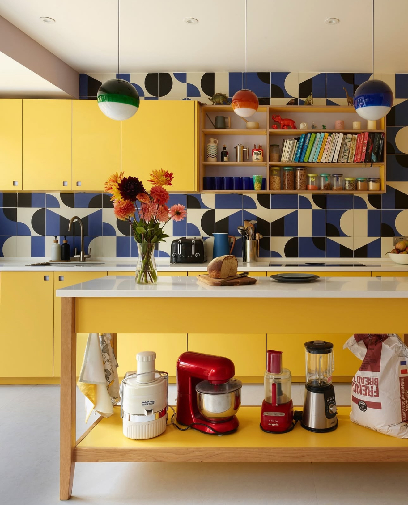 25 Yellow Kitchen 2026 Ideas: From Butter Pastels to Bold Mustard ...