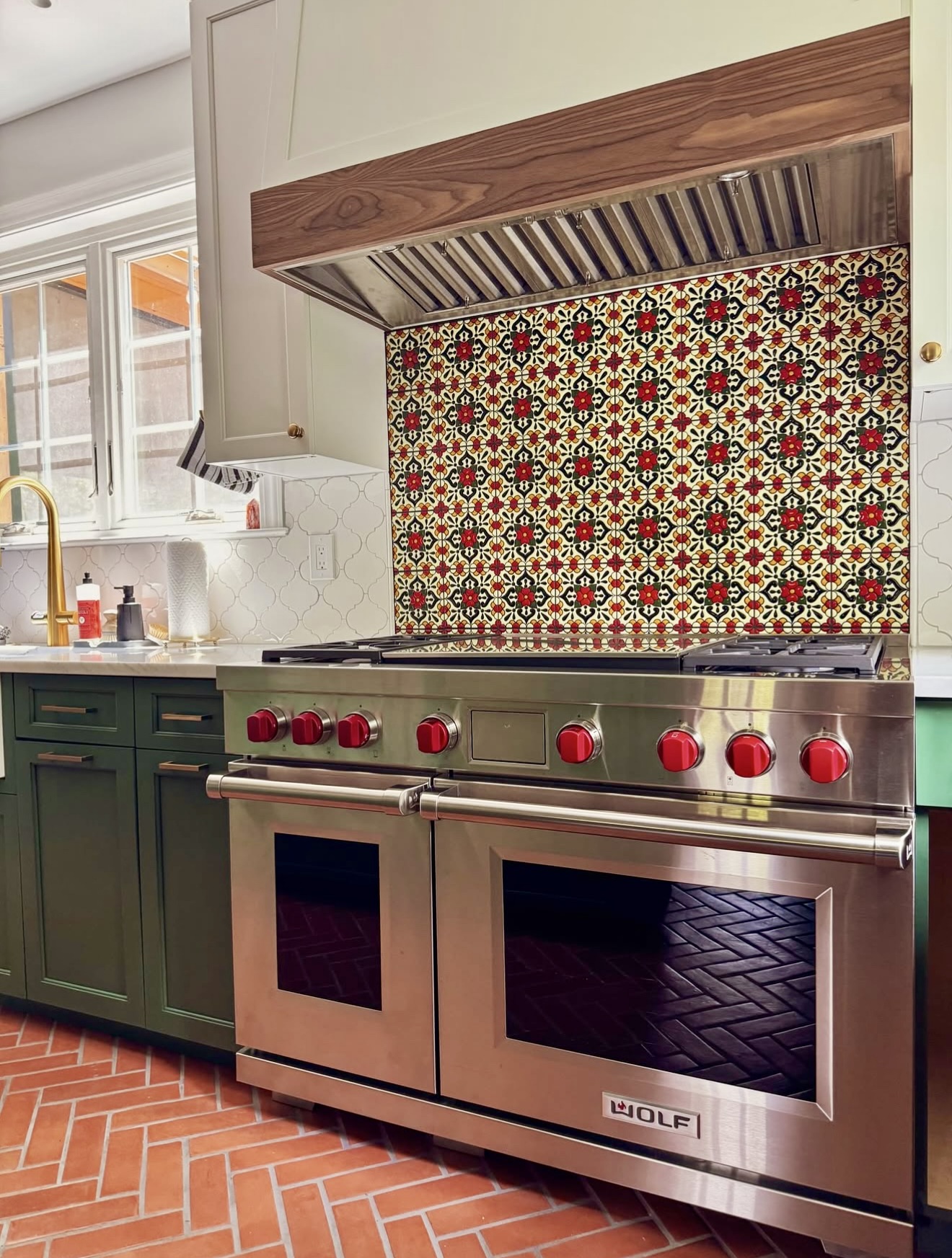 30 Kitchen Backsplash Ideas 2026: Modern, Farmhouse, Tile and Mosaic ...