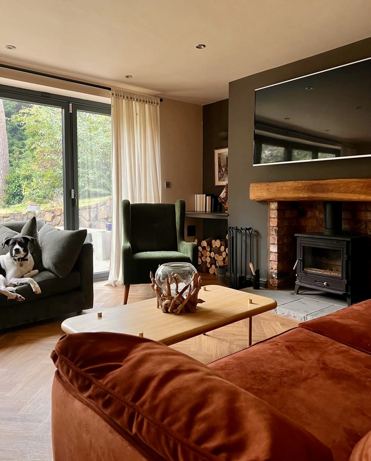 25 Earthy Living Room Ideas 2026: Cozy, Modern and Rustic Designs to ...