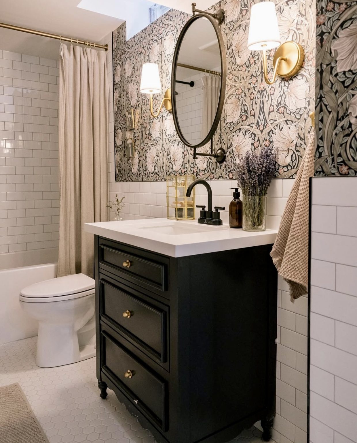 30 Guest Bathroom Ideas 2026 to Inspire Elegant, Modern, and Timeless ...