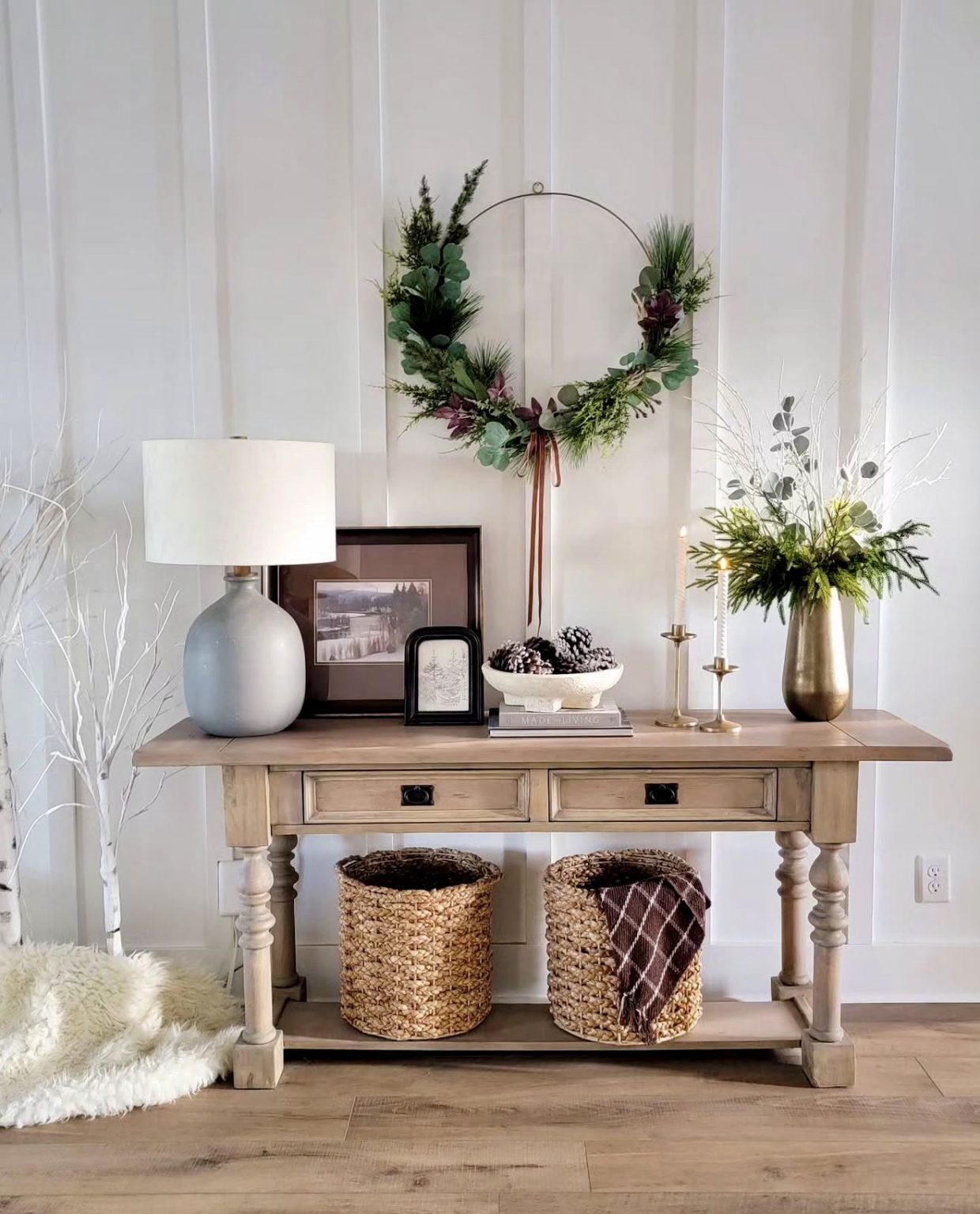 30 Entry Table Decor 2026 Ideas for Modern, Farmhouse, and Seasonal ...