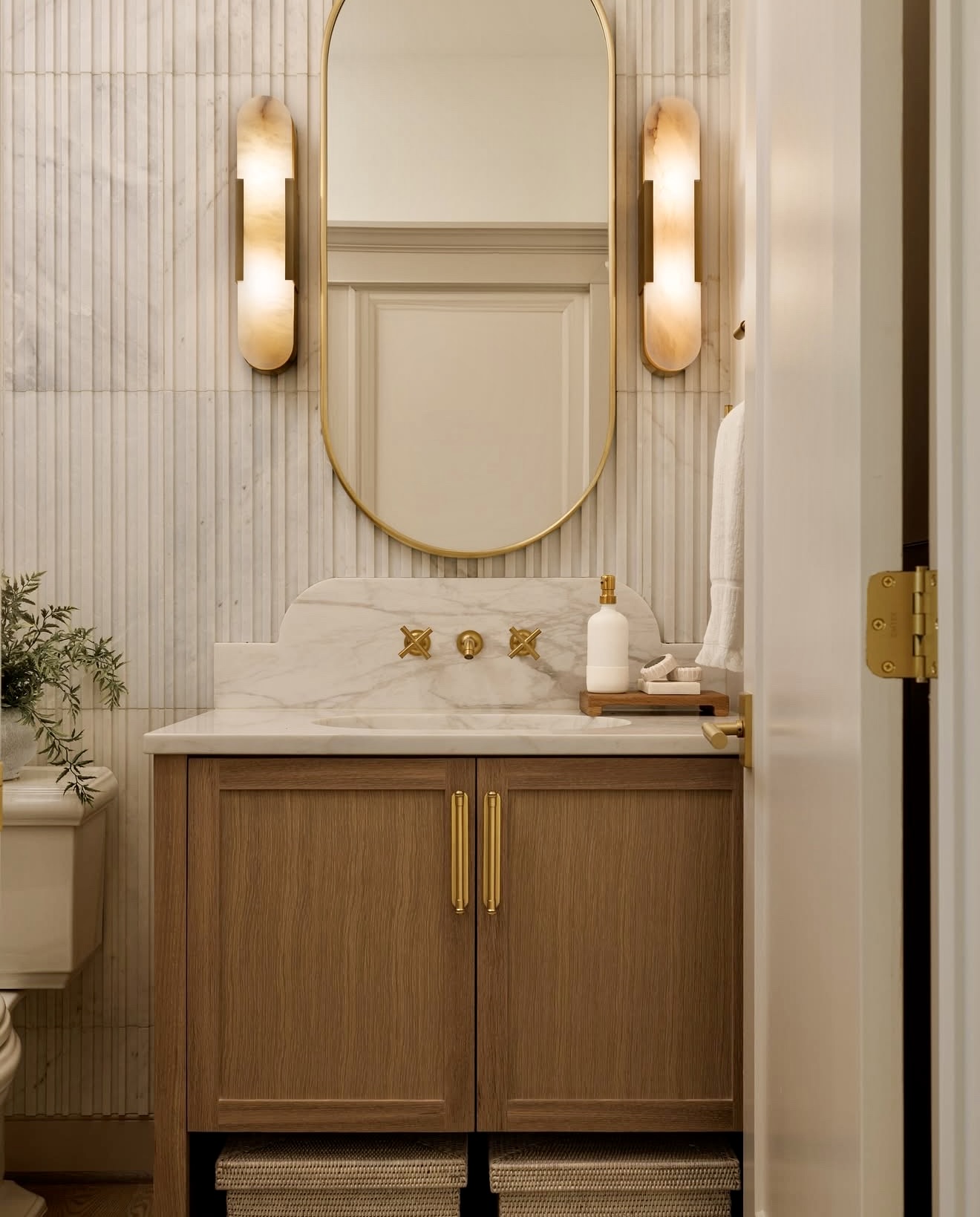 35 Powder Room Ideas 2026: Stunning Small-Space Designs With Moody ...