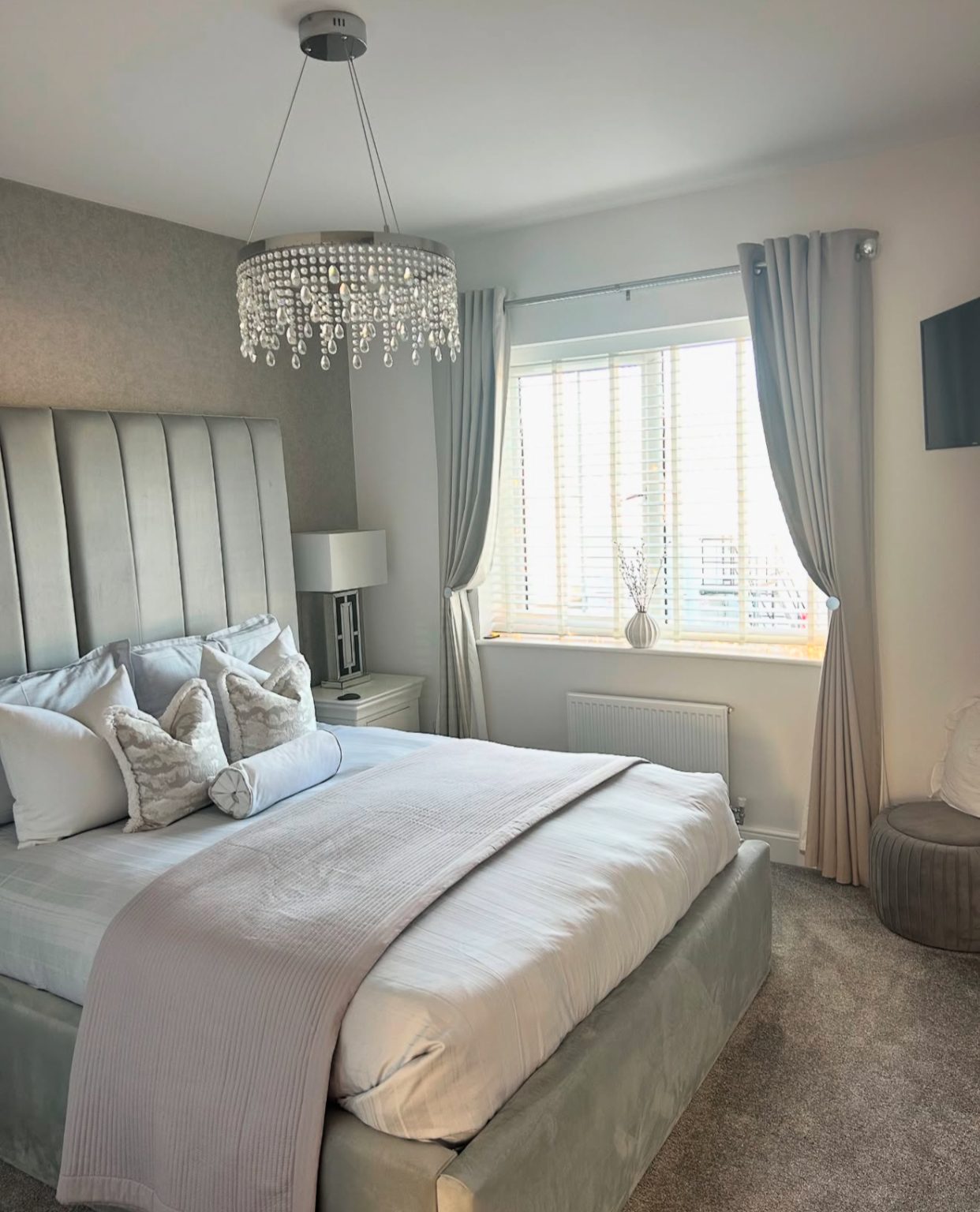 25 Grey Bedroom Ideas 2026: Elegant, Cozy, and Modern Designs for Every ...