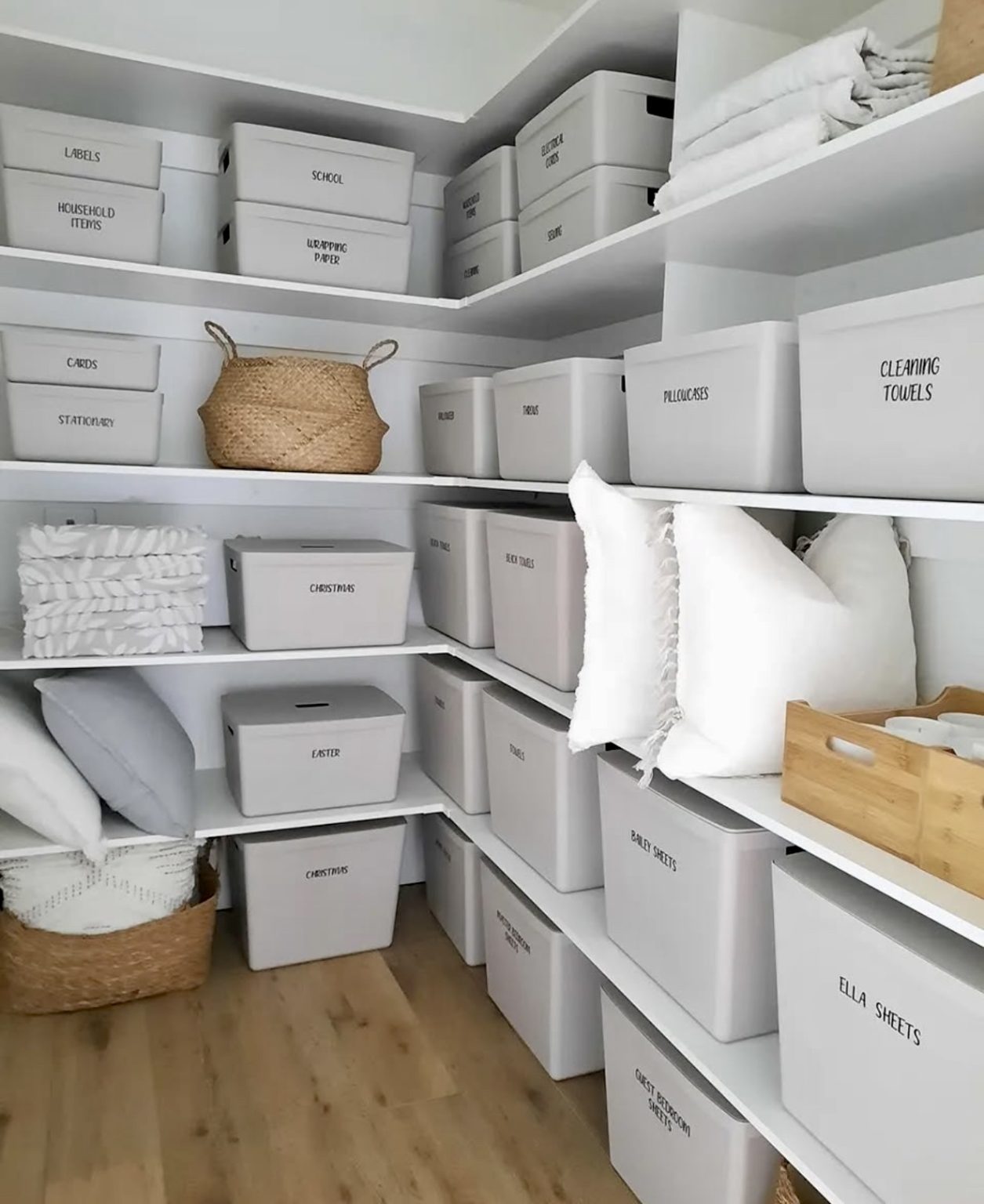 30 Linen Closet Organization 2026 Ideas That Transform Small Spaces ...