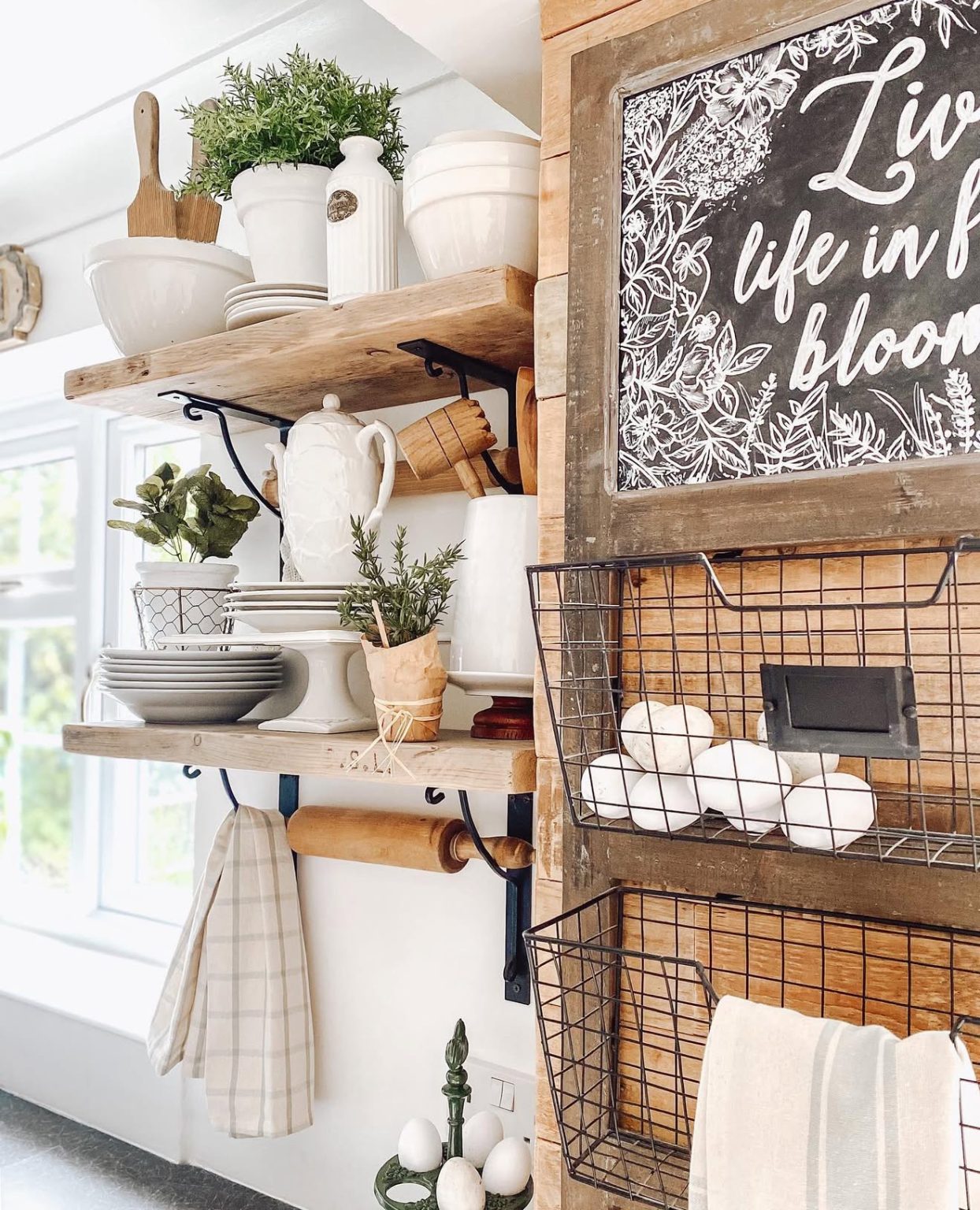 25 Modern Farmhouse Kitchens 2026 That Blend Rustic Charm With Modern ...