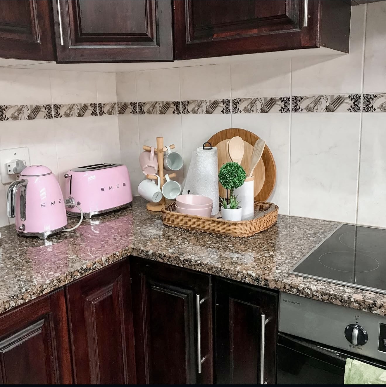 35 Kitchen Counter Decor 2026 Ideas To Style Your Countertops With Cozy ...