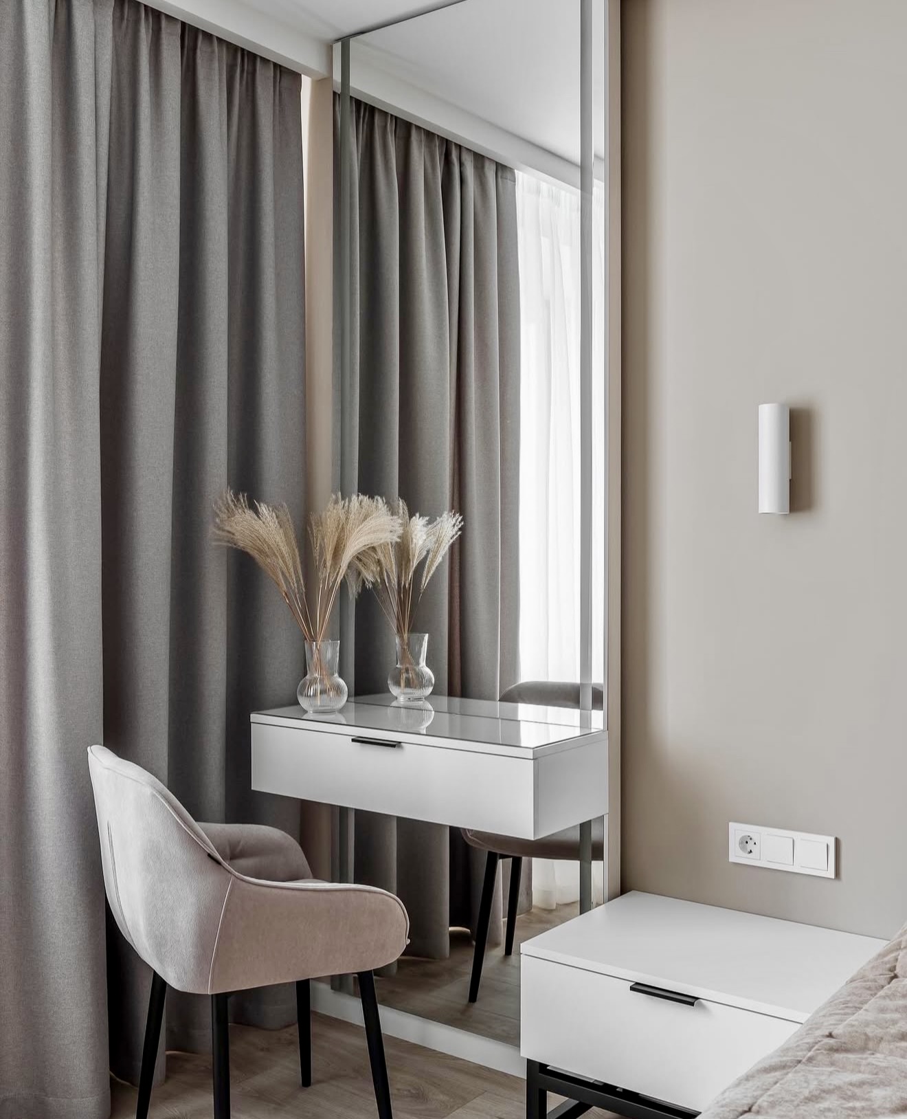 30 Vanity Ideas Bedroom 2026: Stylish, Modern and Small-Space Friendly ...