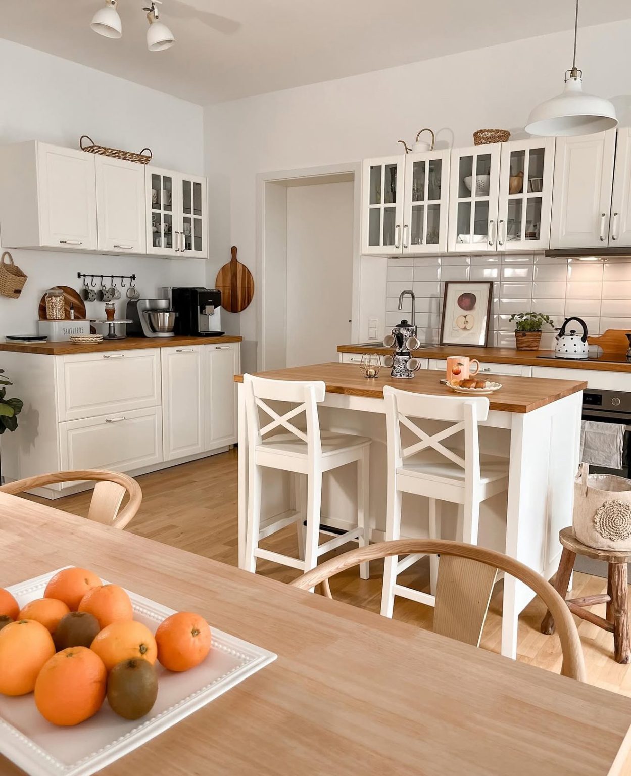 25 Modern Farmhouse Kitchens 2026 That Blend Rustic Charm With Modern ...