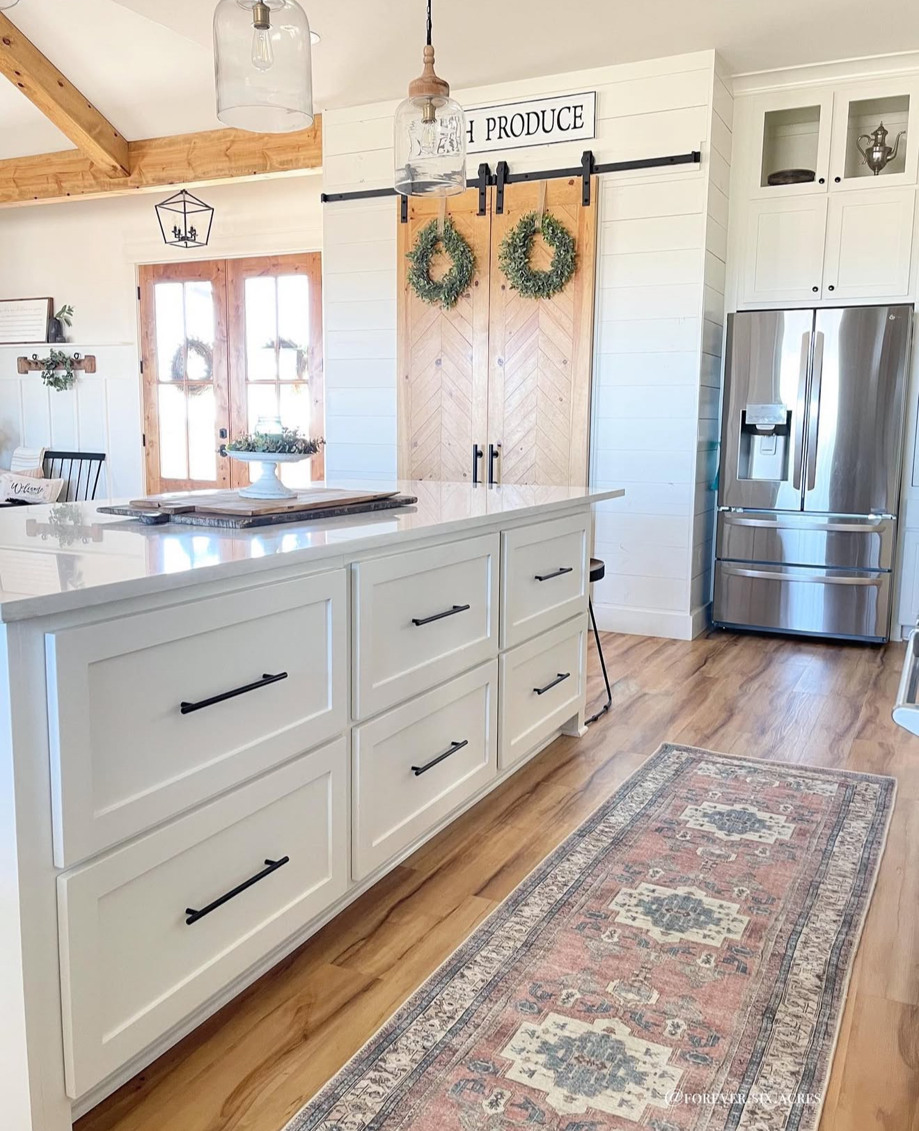 25 Modern Farmhouse Kitchens 2026 That Blend Rustic Charm With Modern ...